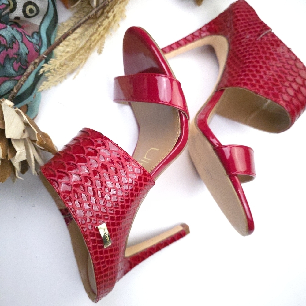 Calvin Klein Women's Red Heeled Sandals Sz 7.5 - Picture 7 of 9